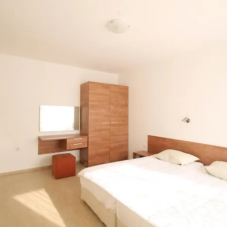 New Estate In Sun Village 아파트